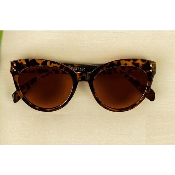 Saint Owen and Curateur Wylde Tortoiseshell Sunglasses - Picture 10 of 10